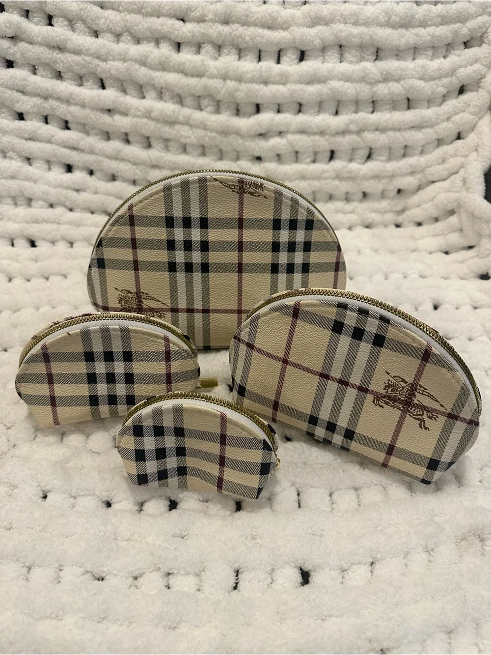 Set of 4 plaid cosmetic make up bags! Brand new!